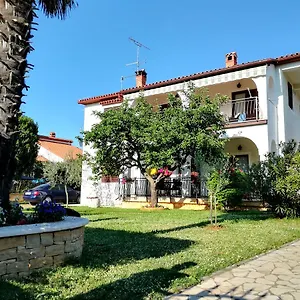 Nina Apartman Poreč