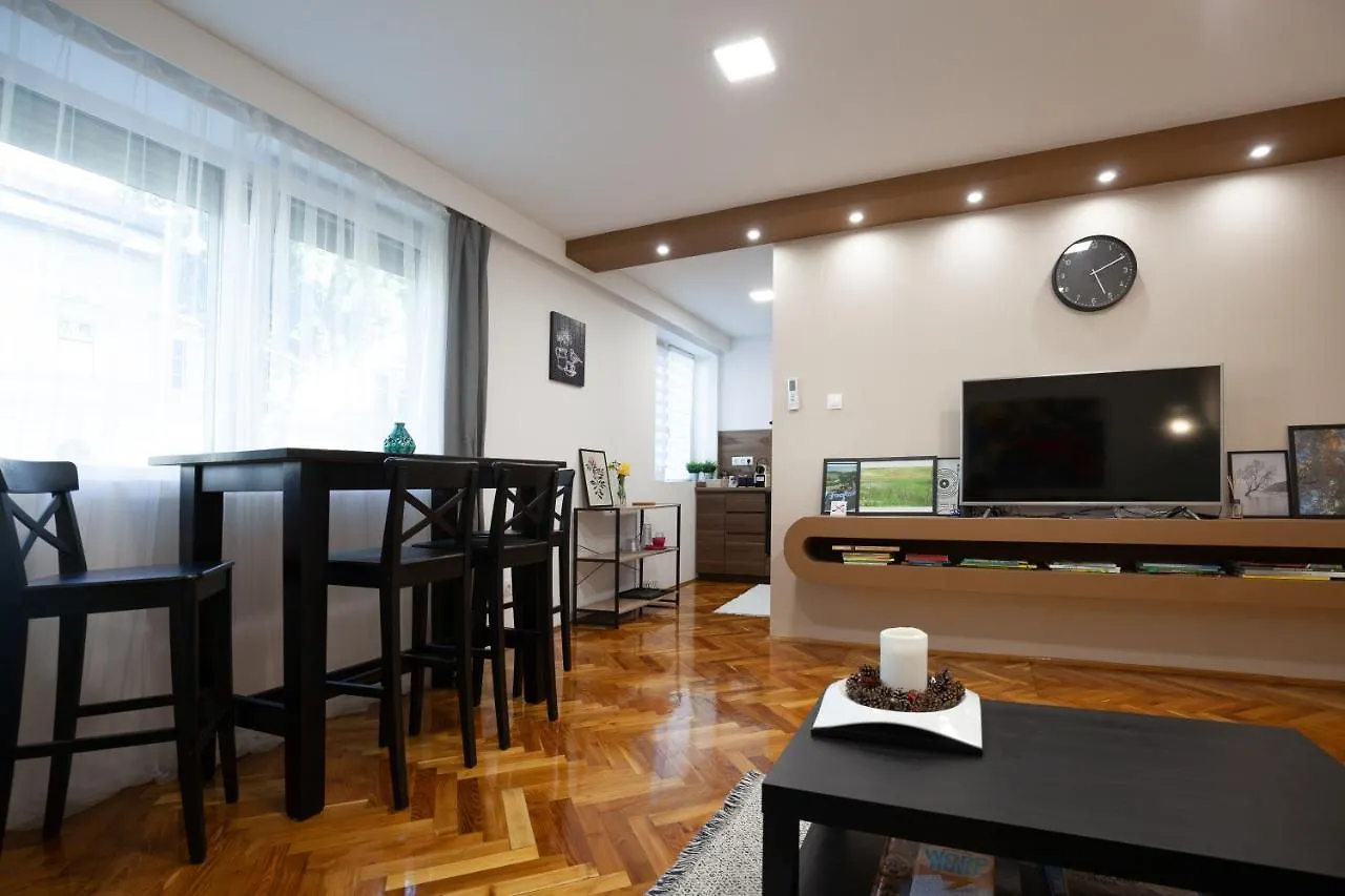 Apartment Ferienwohnung Stellar Downtown Szegedin